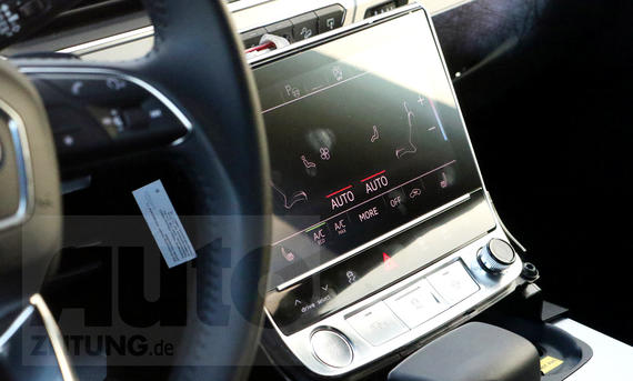 Audi Q8 (2018) Audi Q8 (2018)