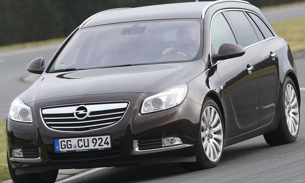 Opel Insignia Sports Tourer 2.0 CDTIEtwas leichtgängige, dafür aber sehr zielgenaue Lenkung Opel Insignia Sports Tourer 2.0 CDTI Frontansicht