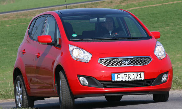 Kia Venga 1.4 CVVT
Platz und Ablagen machen Kinder und Erwachsene froh Kia Venga 1.4 CVVT ... im Vergleichstest
