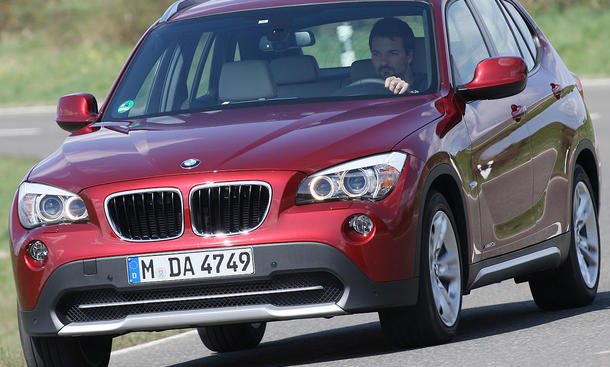 BMW X1 xDrive20d
Dynamikus: Auch in schnell gefahrenen Kurven ... BMW X1 xDrive20d ab 35.000 Euro