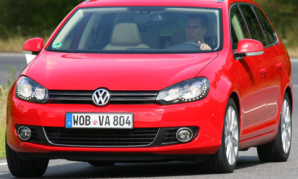 VW Golf Variant 2.0 TDI
Der Variant hat einen Grundpreis von 26.600 Euro VW Golf Variant 2.0 TDI ab 26.600 Euro