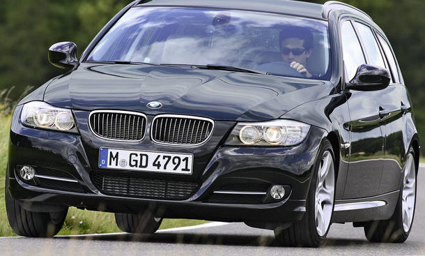 BMW 320d Touring - Muskelmann: Der fahraktive BMW trägt seine Kraft im dynamischen Äußeren zur Schau Bilder BMW 320d Touring Front