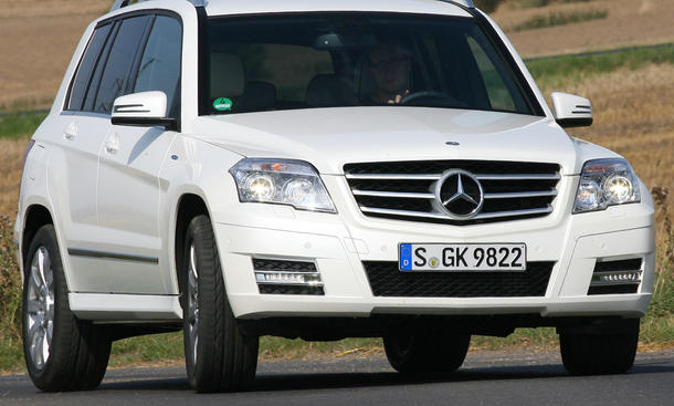 Mercedes GLK 220 CDI 4 MATIC BlueEfficiency - Der GLK überzeugt mit kinderleichtem Handling und gutem Einlenkverhalten Mercedes GLK 220 CDI 4 MATIC BlueEfficiency - ESP