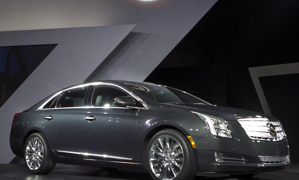 Cadillac XTS (2013) - Die Luxuslimousine Cadillac XTS rollt als Weltpremiere zur L.A. Auto Show 2011 Cadillac XTS Luxury Sedan 2013 Debut LA Auto Show 2011