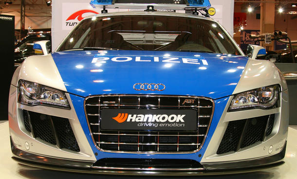 Abt Audi R8 GTR im Polizei-Design - Bei diesem Anblick im Rückspiegel kann man nur hoffen, ... Essen Motor Show 2011 Rundgang Tuning-Messe Audi R8 Polizei