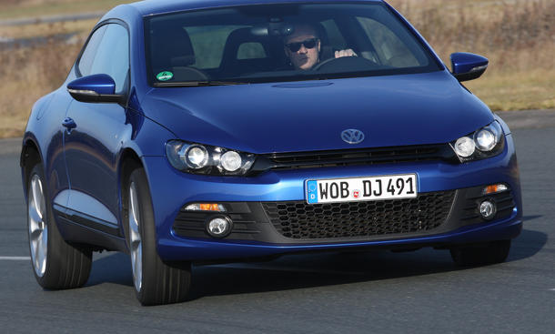 VW Scirocco 1.4 TSI BlueMotion Technology - Scirocco: Seine gute Traktion erlaubt hohe Kurventempi Bilder VW Scirocco 1.4 TSI BlueMotion Technology Fahrdynamik