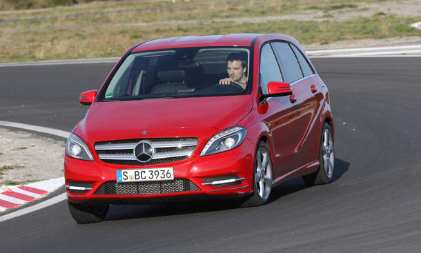 Mercedes B 200 BlueEFFICIENCY - Die neue B-Klasse ist ein Zwischen-den-Klassen-Produkt Mercedes B 200 BlueEFFICIENCY - Zwischen-den-Klassen-Produkt
