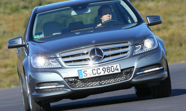 Mercedes C 220 CDI BlueEfficiency - Die aktuelle C-Klasse überzeugt mit sehr ausgewogenem Fahrverhalten und hohem Maß an Fahrsicherheit Mercedes C 220 CDI BlueEfficiency - Fahrsicherheit