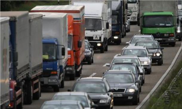 Staumelder: Aktuelle Staumeldungen und Verkehrsmeldungen Staumelder: Aktuelle Staumeldungen und Verkehrsmeldungen
