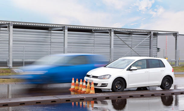 Bremsweg Auto bremsweg berechnen formel wichtige autos im test Bremsweg Auto bremsweg berechnen formel wichtige autos im test