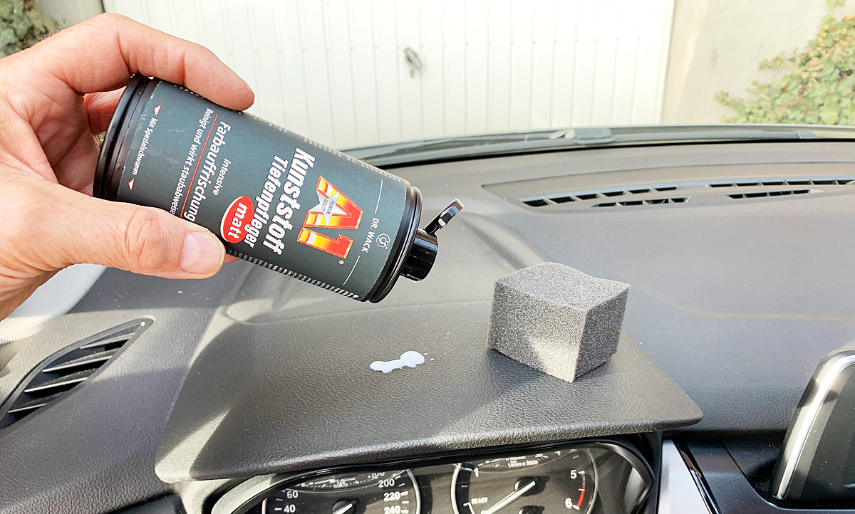 Kunststoff-Reiniger 500 ml, Kunststoffreiniger & Cockpit-Spray für  Gartenmöbel, Fensterrahmen oder Kunststoffflächen im Auto