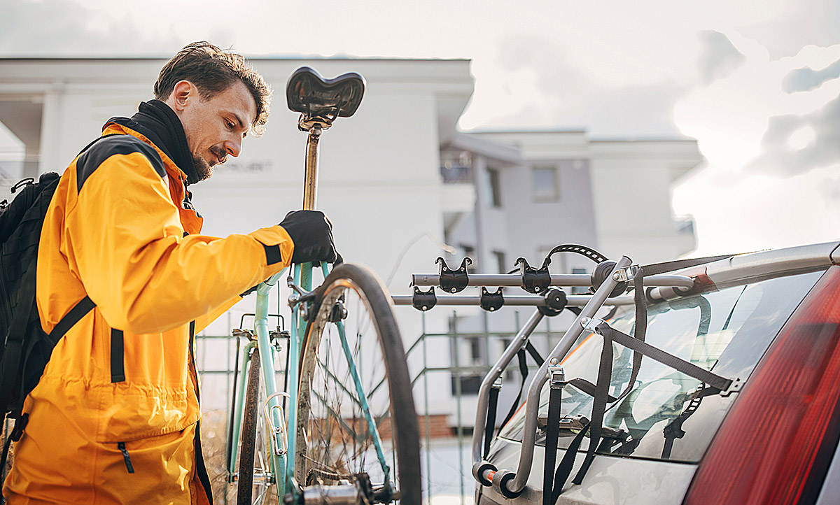 Test: Fahrradträger für die Anhängerkupplung - AUTO BILD