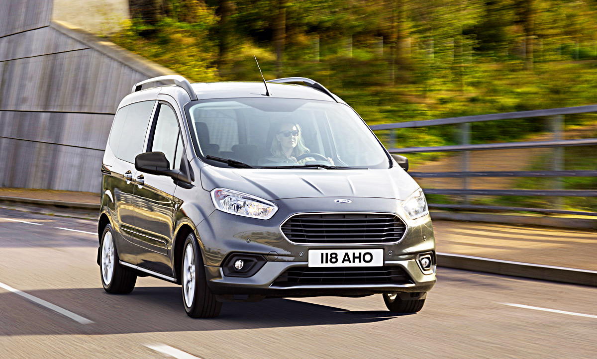 ford transit courier 2018