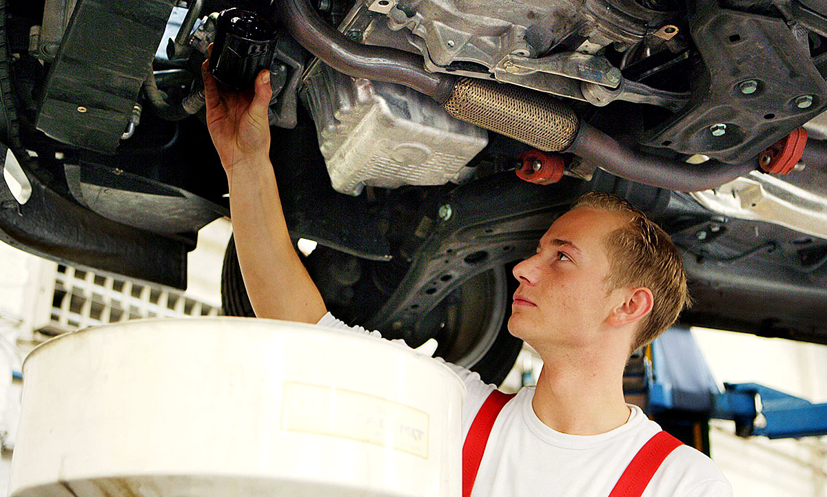 Ölfilter im Auto » Aufgaben, Lebensdauer & Werkstatt-Termine