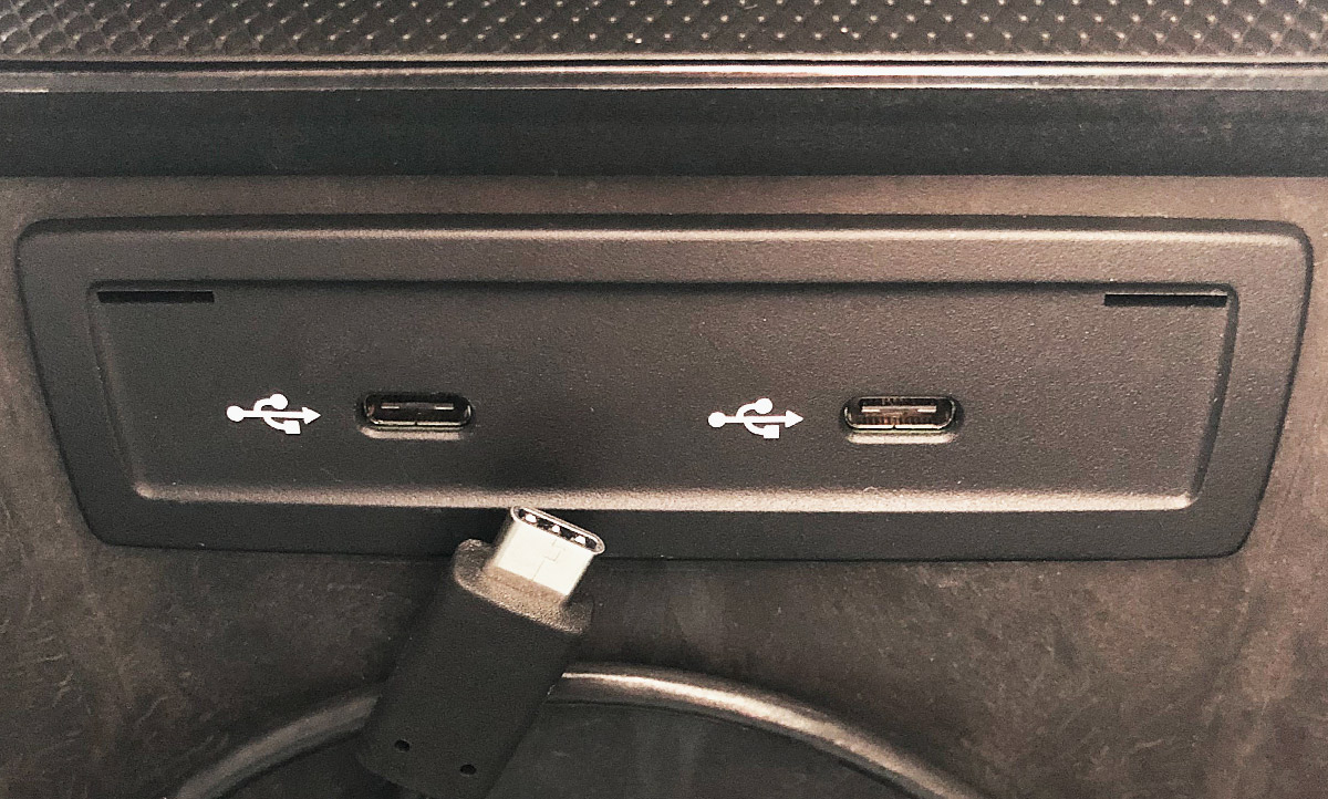 USB-C im Auto: Kabel & Anschluss