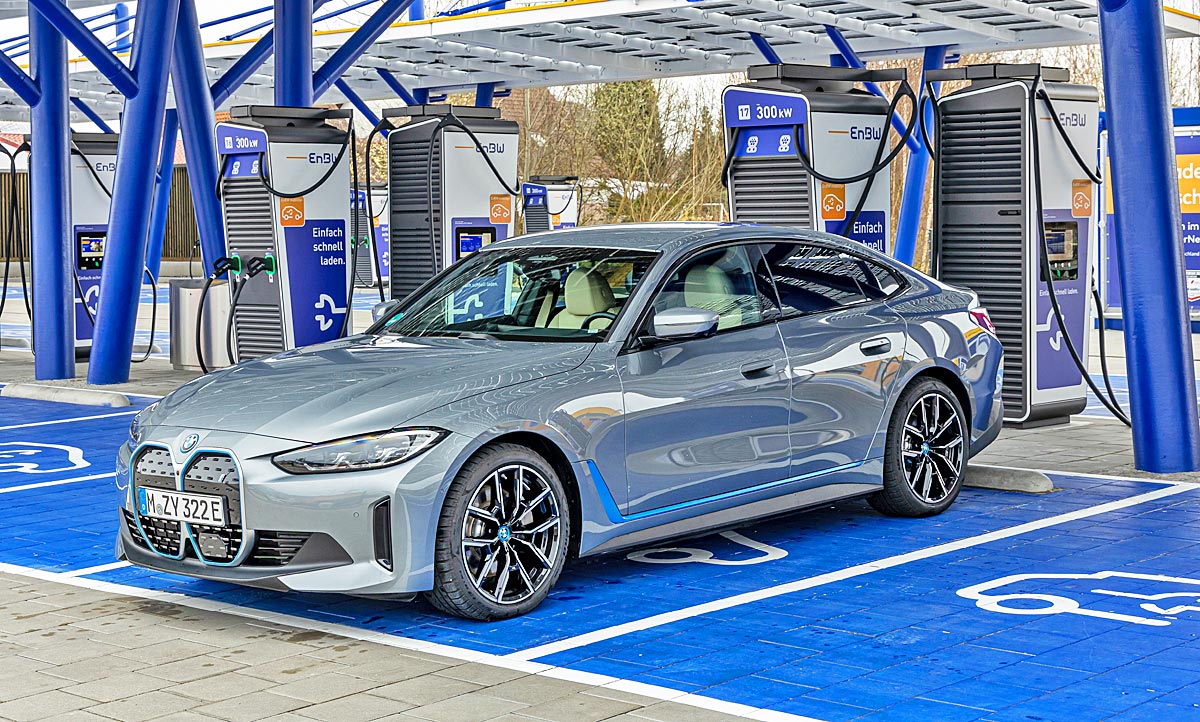 BMW i4 eDrive40: Reichweiten- & Ladetest