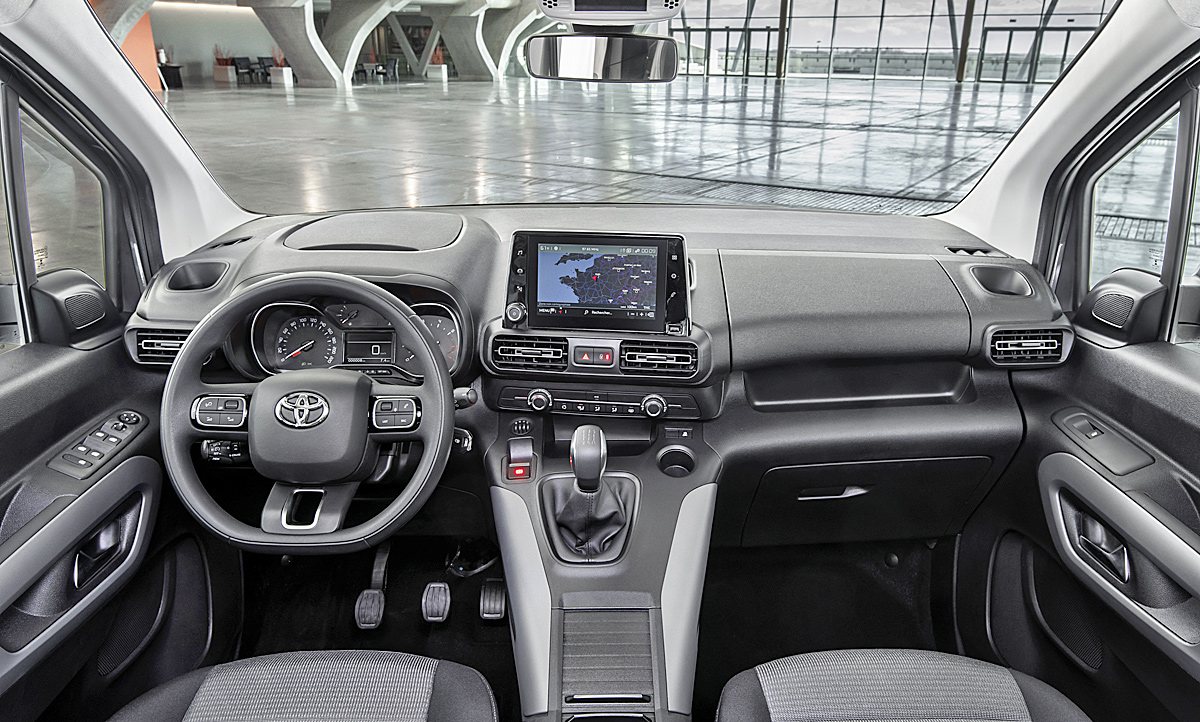 Toyota Proace City 2019 Motor Ausstattung Autozeitung De