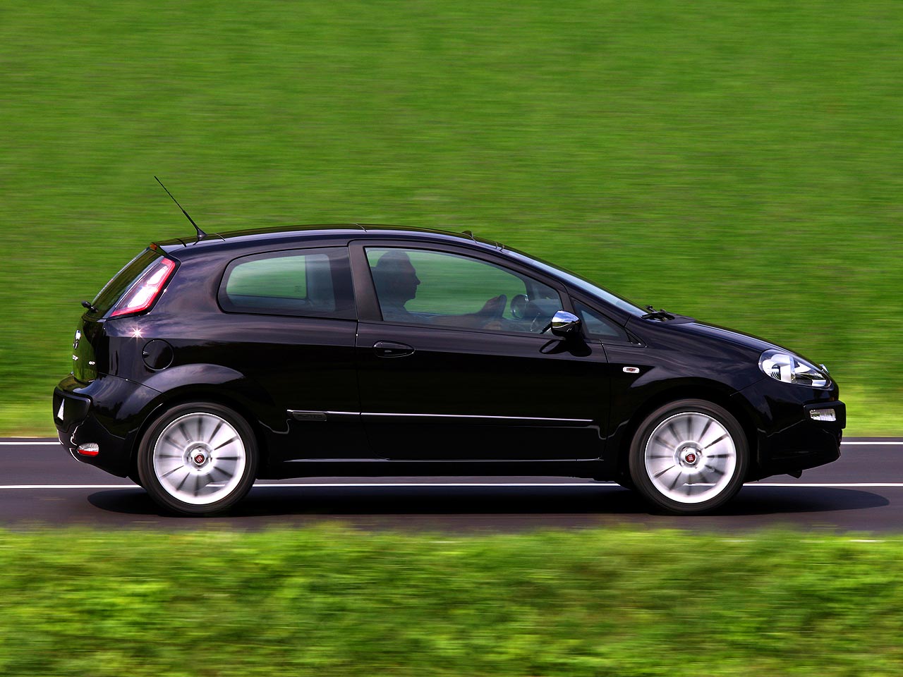 Fiat Punto Evo 1 4 16v Multiair Im Fahrbericht Autozeitung De