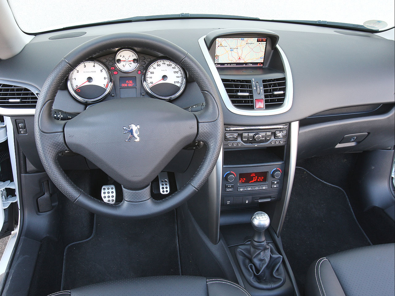 Peugeot 207 CC Sondermodell - Für den Sommer schick gemacht 
