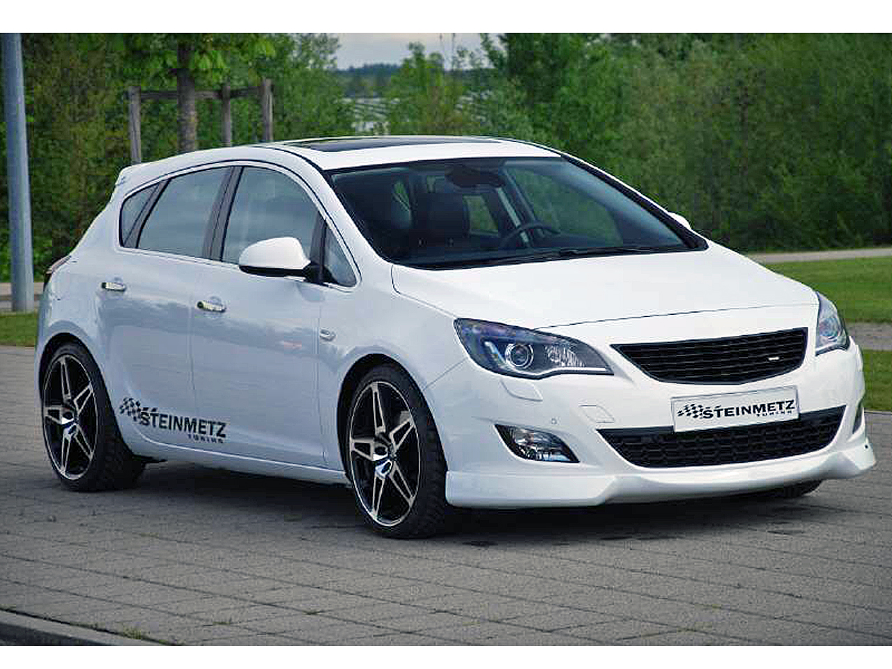 Opel Tuner Steinmetz Neue Felgen Und Tuning Fur Den Astra J