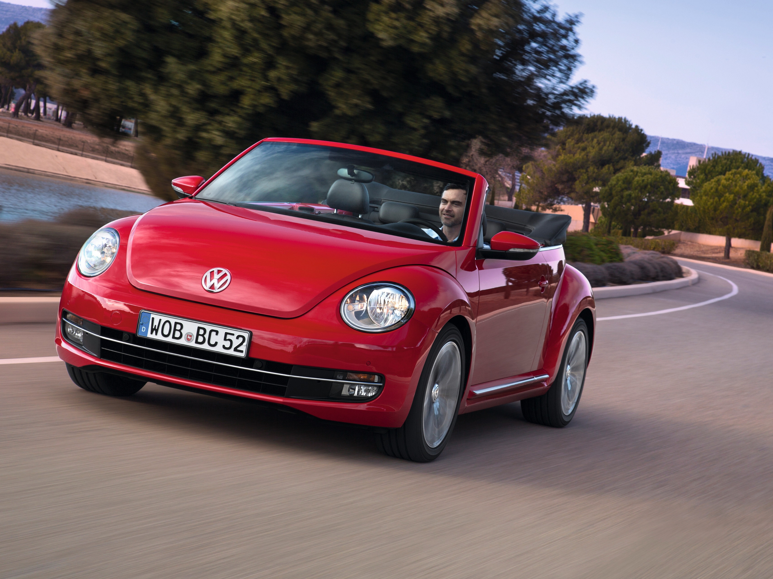 Test Vw Beetle Cabriolet 2 0 Tsi 13 Bilder Und Technische Daten