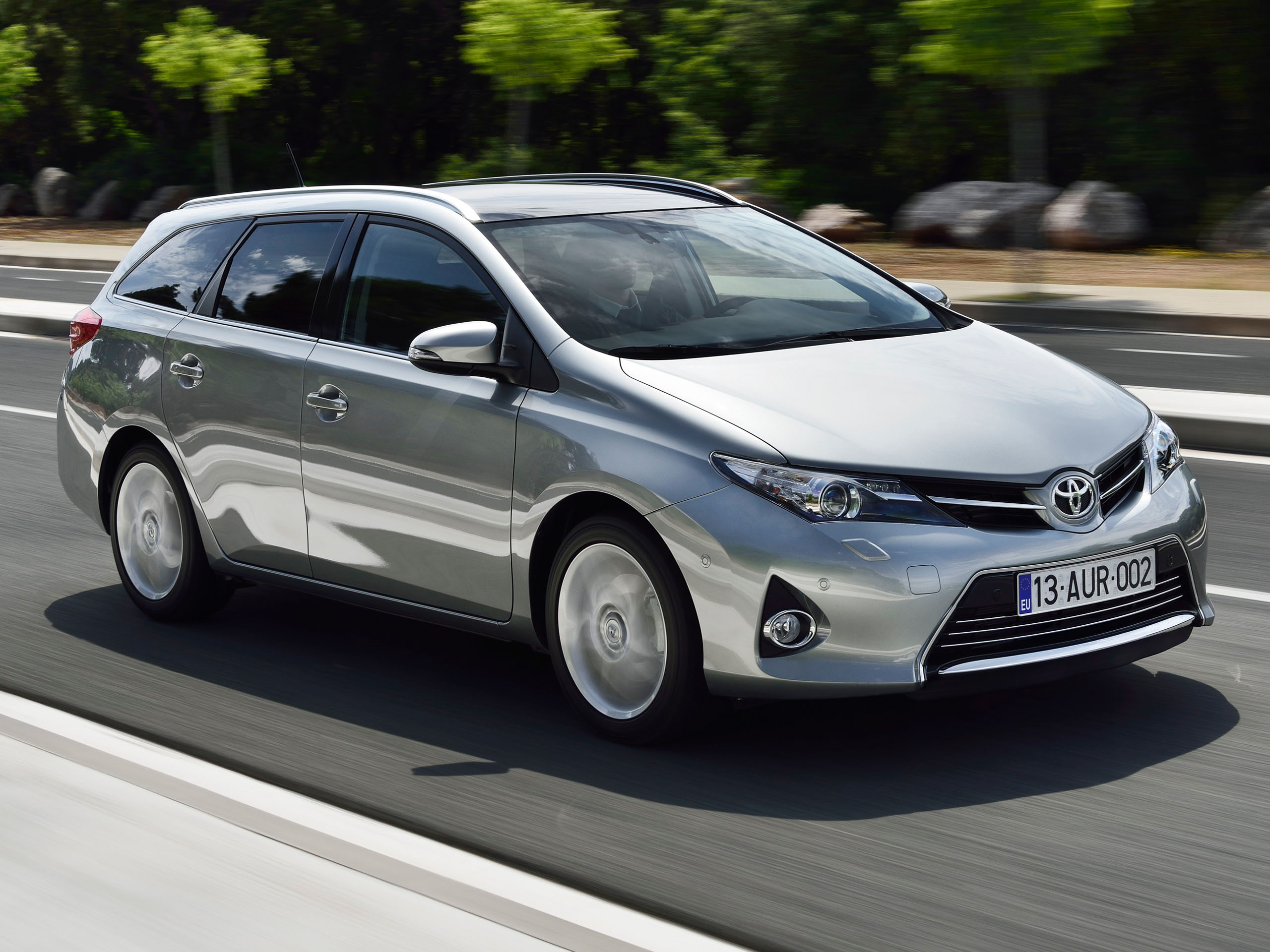 Toyota Auris Touring Sports 1.6 Valvematic im Test: Bilder und