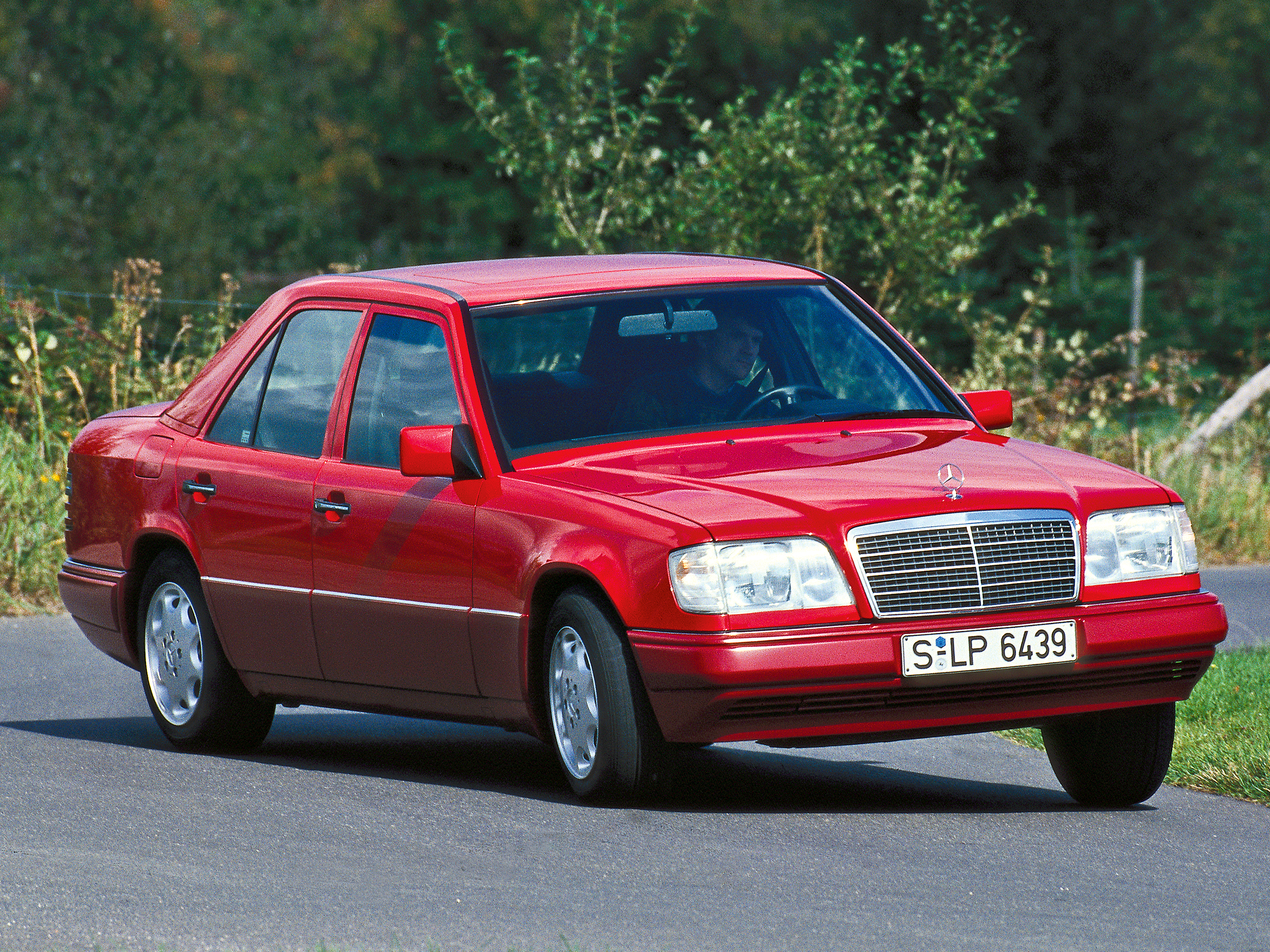 Купить мерседес 124 в москве. Mercedes-Benz w124. Mercedes e124. Мерседес Бенц w124. Мерседес Бенц 124.