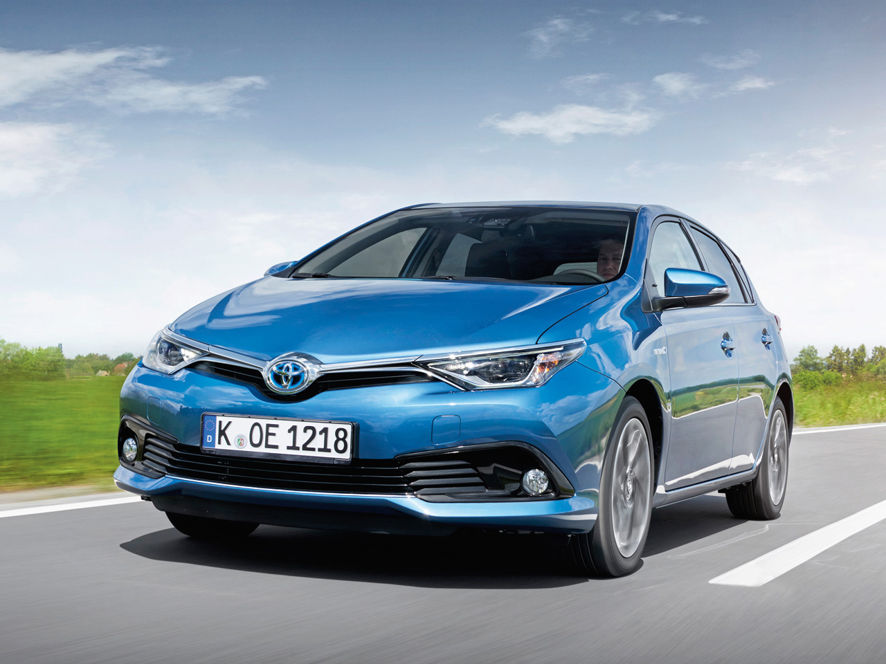 Toyota Auris Hybrid 2015