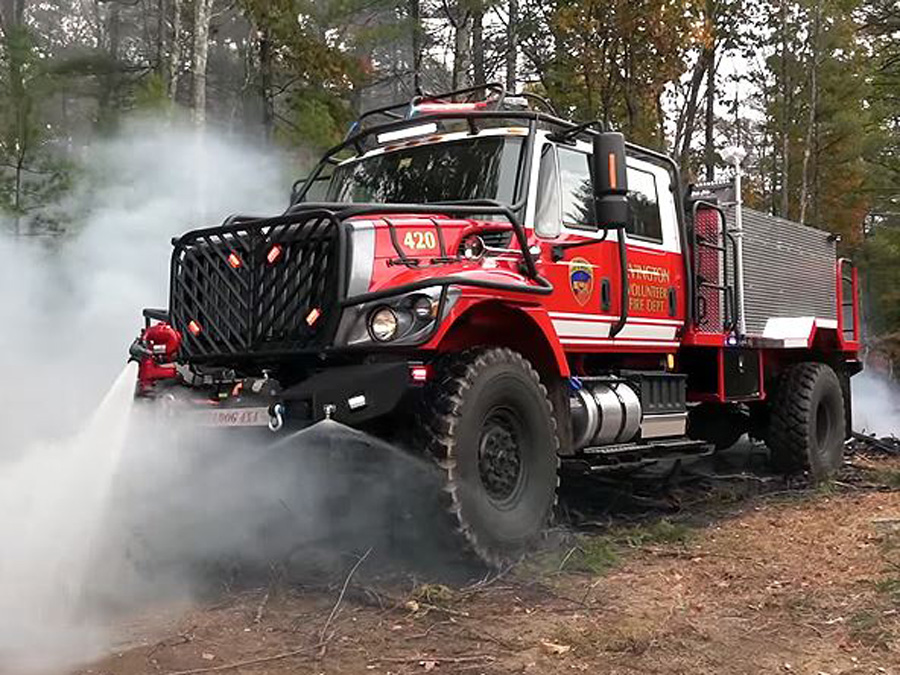 Bulldog 4x4 Extreme Feuerwehr autozeitung.de