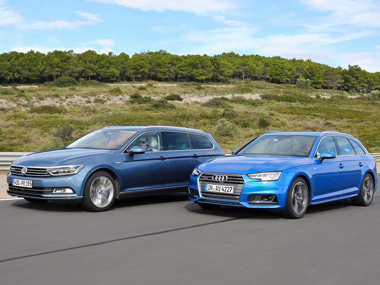 Audi A4 Avantvw Passat Variant Vergleichstest Autozeitungde