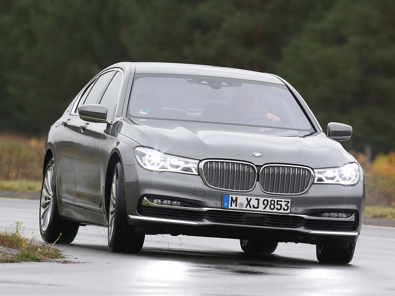 Bmw 750i Xdrivetesla Model S P90d Test Autozeitungde