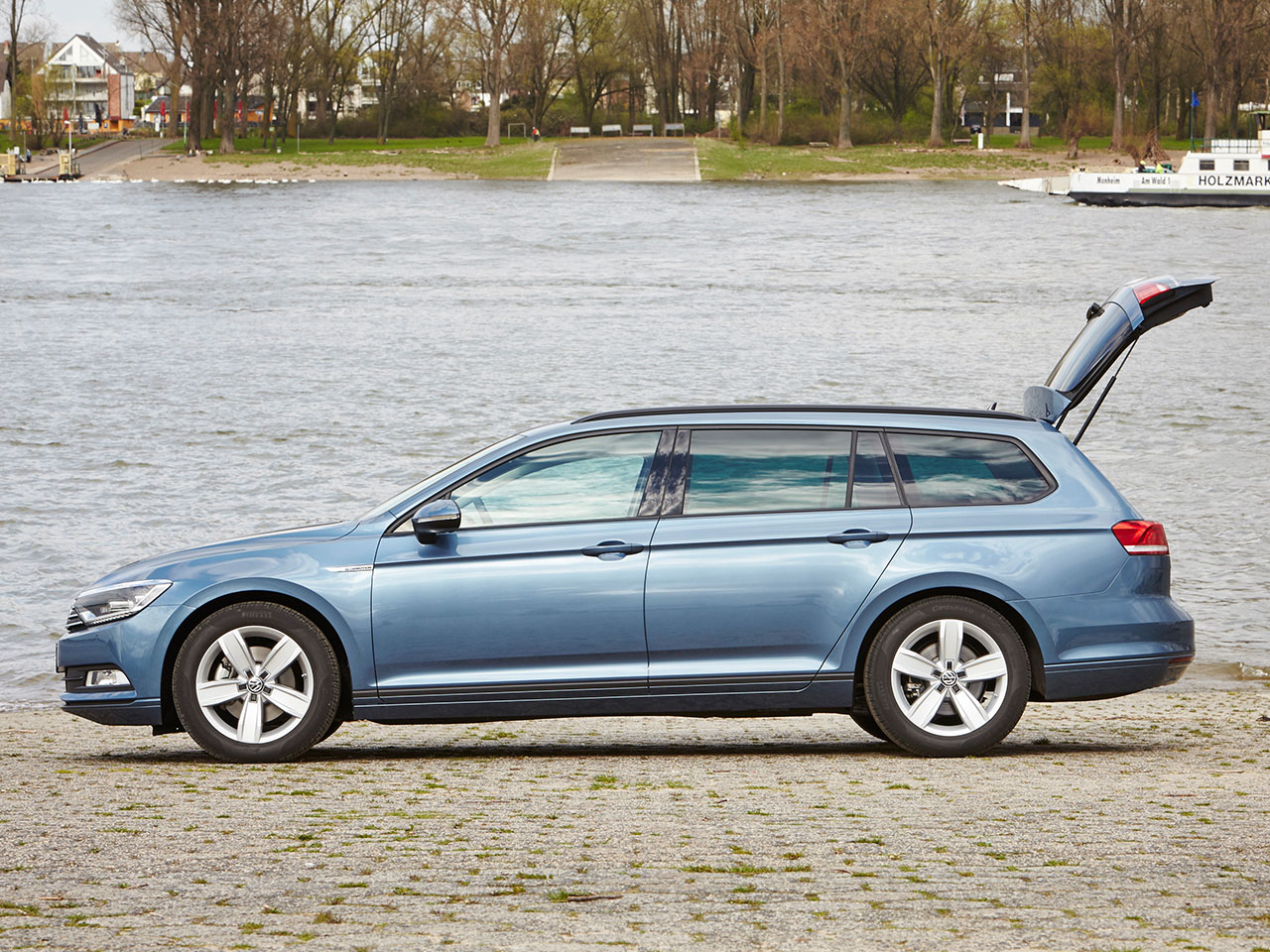 passat variant 1.6 tdi bluemotion