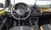 Das Cockpit des VW Up (2016).