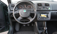 Vergleich SUV Van Skoda Yeti Roomster 1-2 TSI Cockpit