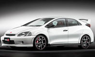 Honda Civic Type R mit der Front des Honda Civic EK9