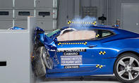 Chevrolet Camaro im IIHS-Crashtest
