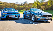 Chevrolet Camaro Cabriolet/Ford Mustang GT Convertible