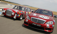 Im AUTO ZEITUNG Vergleich: Mercedes 300 SEL 6.8 AMG und S63 AMG „Thirty Five“