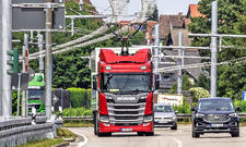 Scania-Lkw für Oberleitungsspur