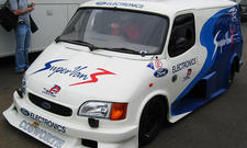 Ford Transit Supervan 3