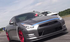 Nissan GT-R fliegt mit 350 km/h ab