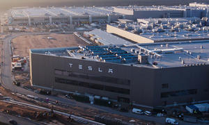 Tesla muss für zwei Wochen seine Produktion in Grünheide aussetzen.