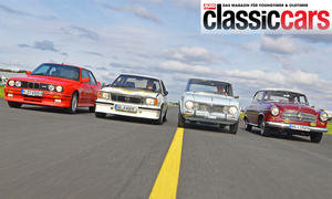 Alfa Romeo Giulia 1.6 TI, BMW M3 (E30), Borgward Isabella TS und Opel Ascona 400 fahrend von vorne