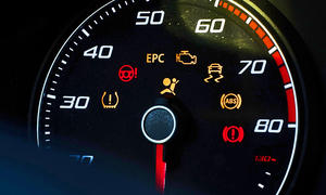 Kontrollleuchten im Auto