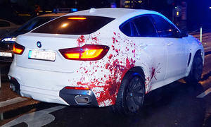 Blutverschmierter BMW X6