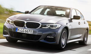 BMW 330e (2019)