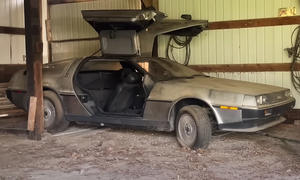 DeLorean DMC-12