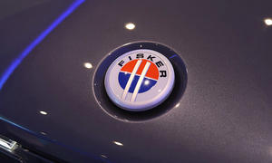 Fisker-Logo auf Motorhaube