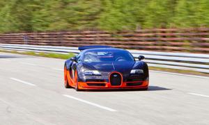 Weltrekord mit 431 km/h: Bugatti Veyron 16.4 Super Sport auf der VW-Teststrecke in Ehra-Lessien