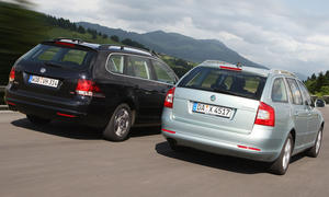 Markenvergleich: Skoda Octavia Combi und VW Golf Variant im Test